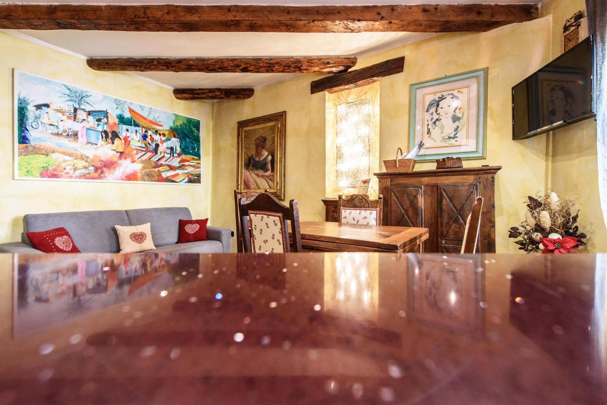 Apartment Joile Maison - In The Heart Of Aosta
